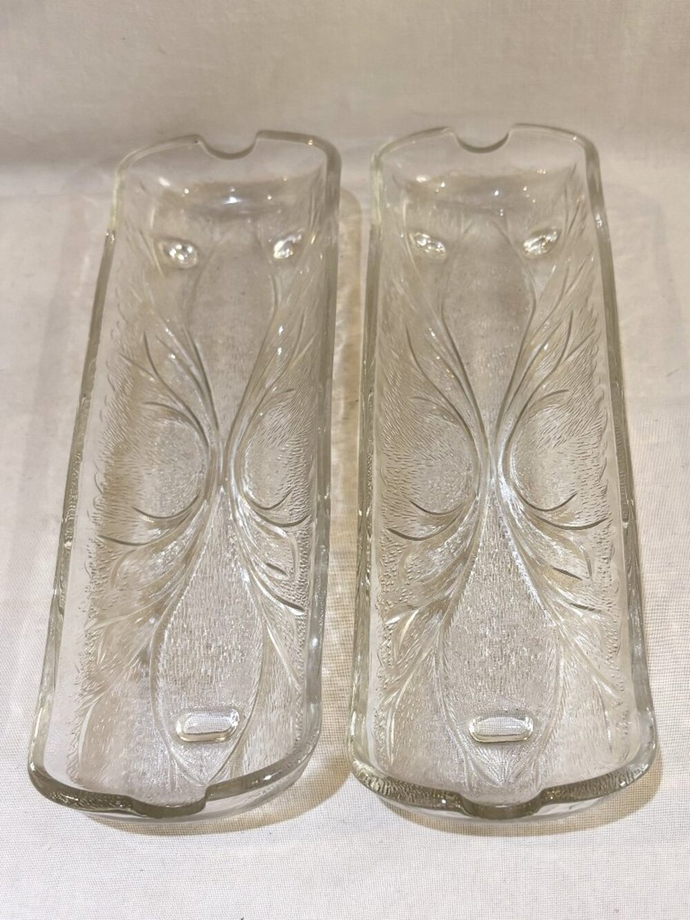 Pair of VTG Indiana Glass Pebble Leaf Corn on the Cob Holders Footed Dish